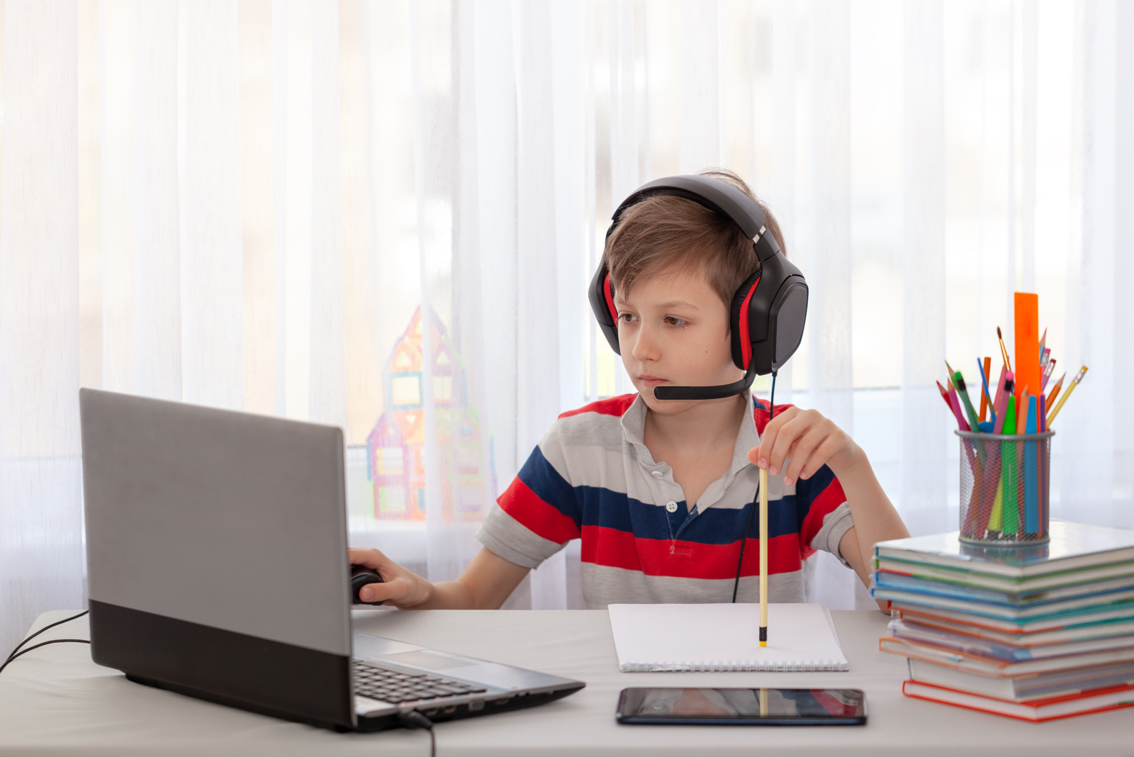 How to prepare for UK school exams online
